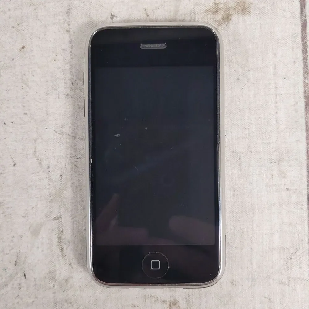 iOS 2.2.1 Apple iPhone 1st Generation - 8GB - Black A1203 (GSM) 2G MA712LL/A